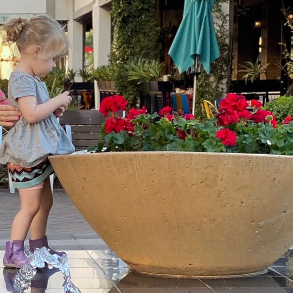 Meet your Posher, Megan - Picture 4 of 7